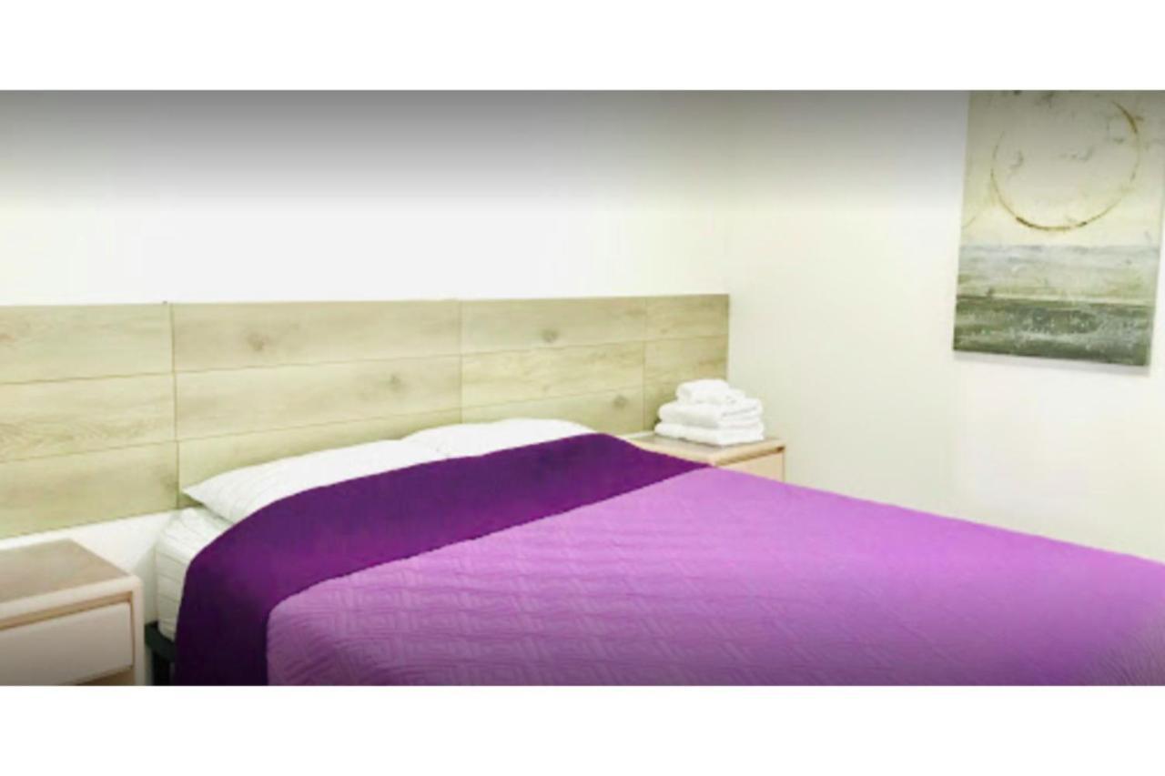 Hotel Penticton Granada Inn מראה חיצוני תמונה