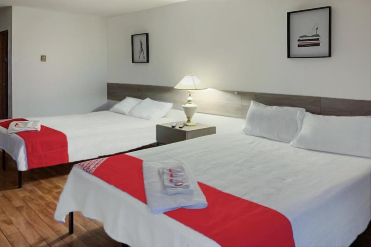 Hotel Penticton Granada Inn מראה חיצוני תמונה